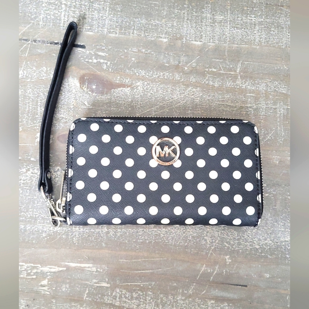 Michael Kors Wristlet Wallet
